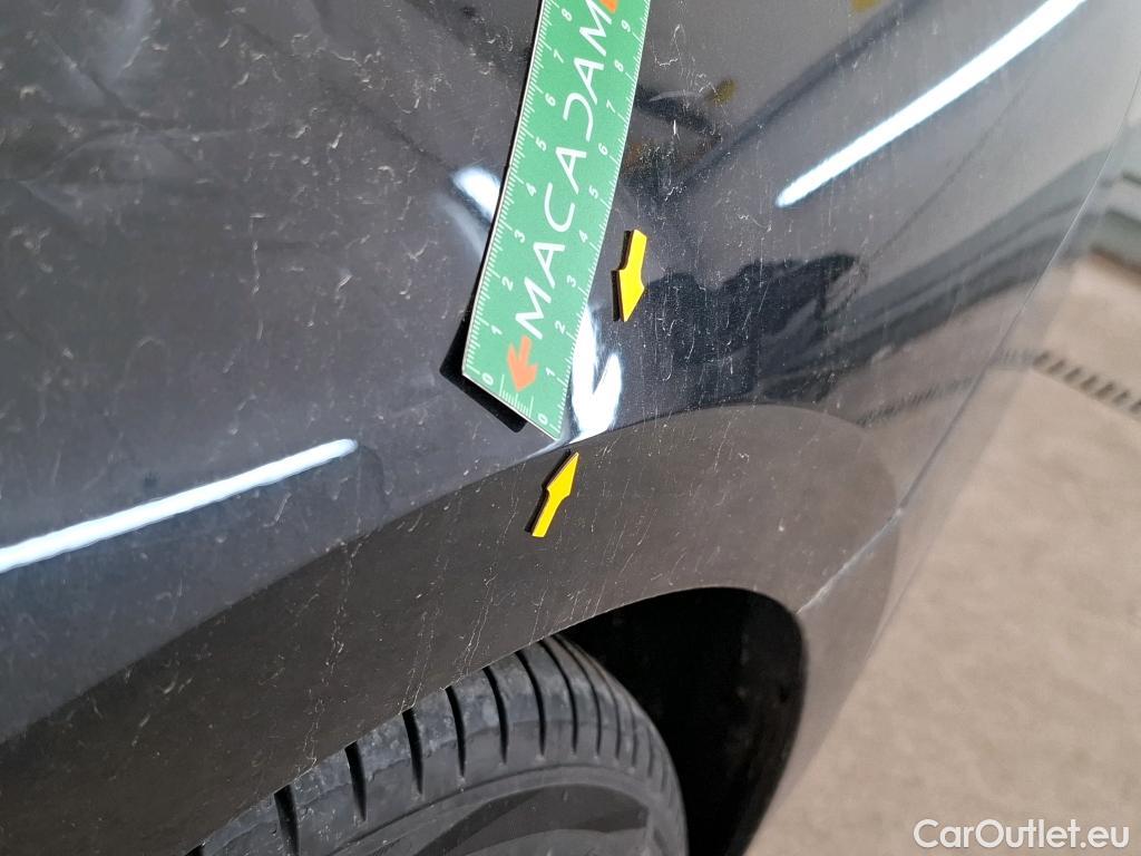  Bmw  Serie 3 BMW Série 3 Berline / 2018 / 4P / Berline 318d 150ch Business Design BVA8 #50