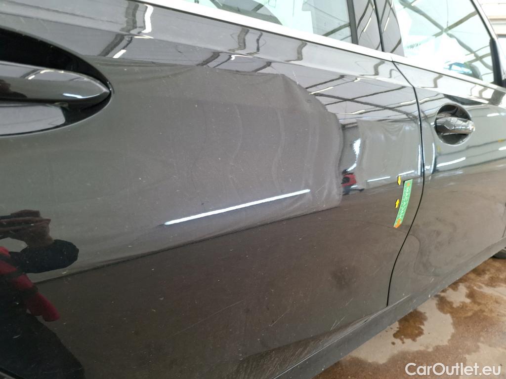  Bmw  Serie 3 BMW Série 3 Berline / 2018 / 4P / Berline 318d 150ch Business Design BVA8 #54