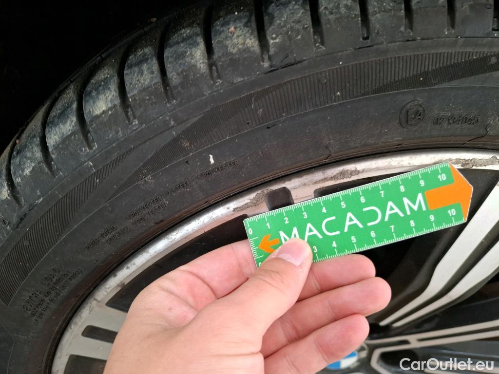  Bmw  Serie 3 BMW Série 3 Berline / 2018 / 4P / Berline 318d 150ch Business Design BVA8 #38