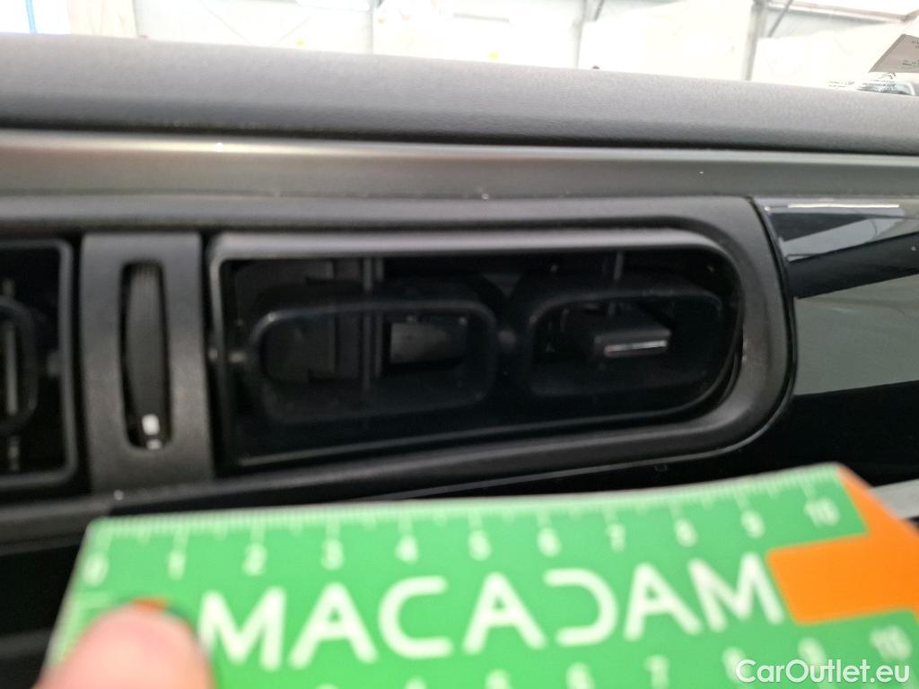  Citroen  C3 CITROEN  Société / 2020 / 5P / Berline / VU BlueHDi 100 SandS BVM6 Feel Nav #9