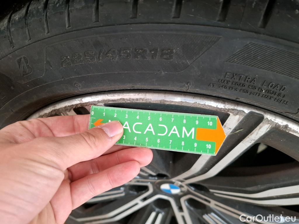  Bmw  Serie 3 BMW Série 3 Berline / 2018 / 4P / Berline 318d 150ch Business Design BVA8 #34