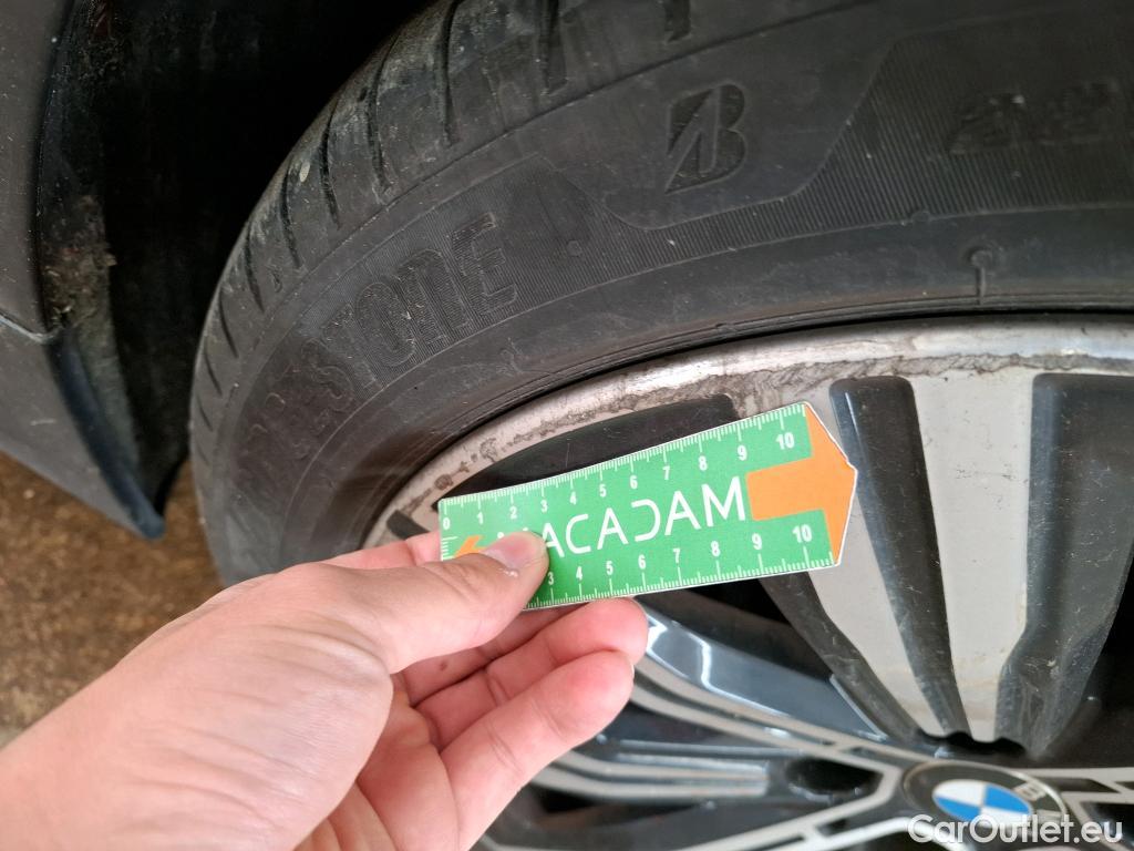  Bmw  Serie 3 BMW Série 3 Berline / 2018 / 4P / Berline 318d 150ch Business Design BVA8 #33