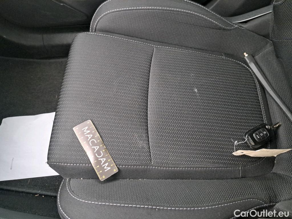  Renault  Megane RENAULT Mégane Société / 2020 / 5P / Berline Air Nav 2P Blue dCi 115 -21N #30