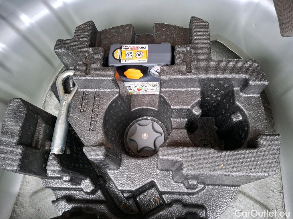  Nissan  Micra NISSAN  / 2016 / 5P / Berline IG-T 92 Business Edition #1