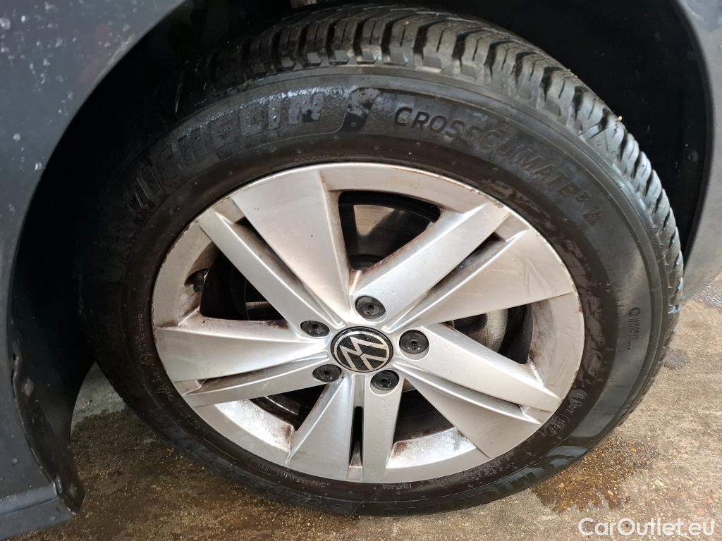  Volkswagen  Golf  VOLKSWAGEN / 2020 / 5P / Berline 1.0 eTSI OPF 110 DSG7 Life Business #10