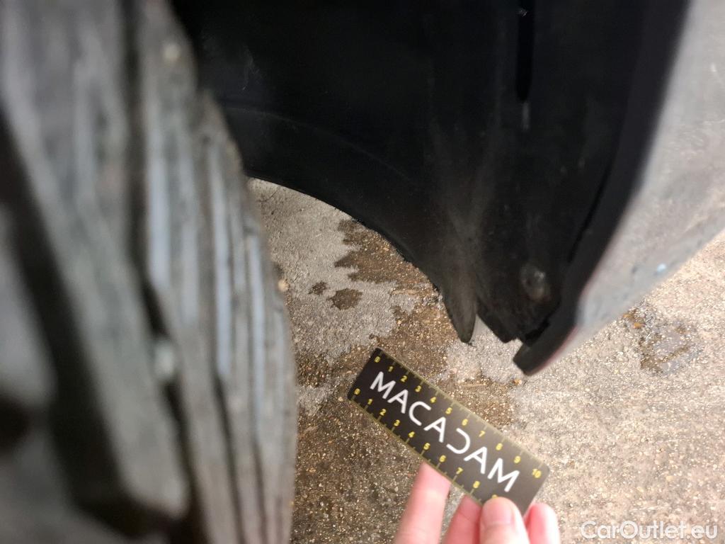  Volkswagen  Golf  VOLKSWAGEN / 2020 / 5P / Berline 1.0 eTSI OPF 110 DSG7 Life Business #21