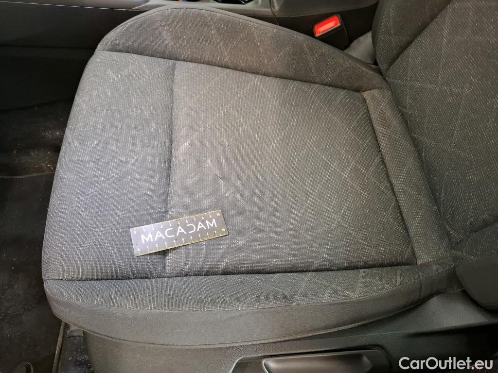  Volkswagen  Golf  VOLKSWAGEN / 2020 / 5P / Berline 1.0 eTSI OPF 110 DSG7 Life Business #24