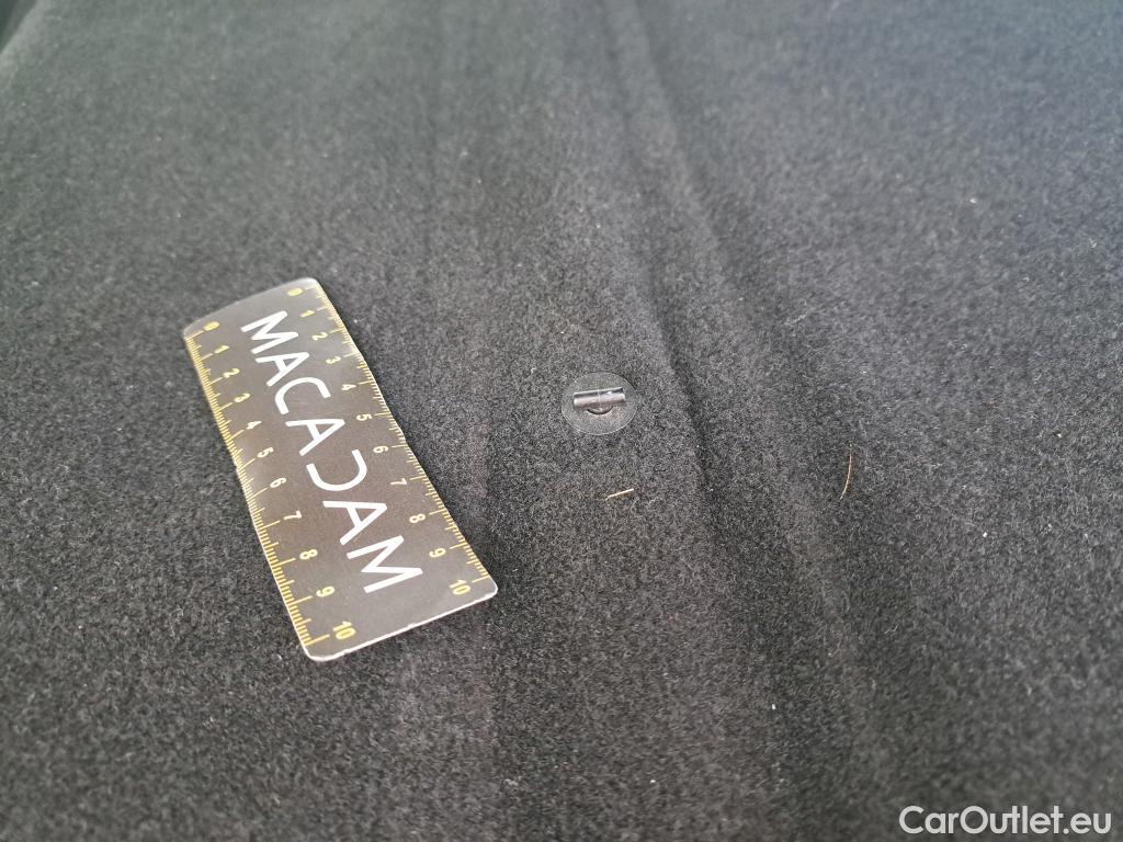  Renault  Megane RENAULT Mégane Société / 2020 / 5P / Berline Air Nav 2P Blue dCi 115 -21N #33