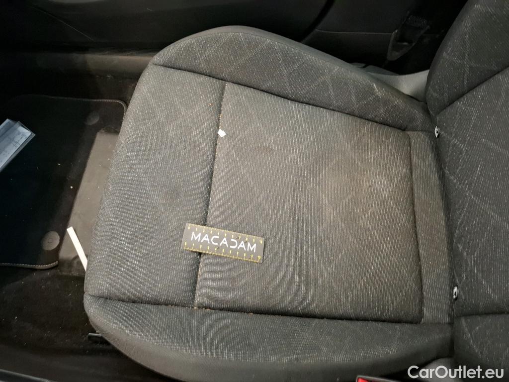  Volkswagen  Golf  VOLKSWAGEN / 2020 / 5P / Berline 1.0 eTSI OPF 110 DSG7 Life Business #23