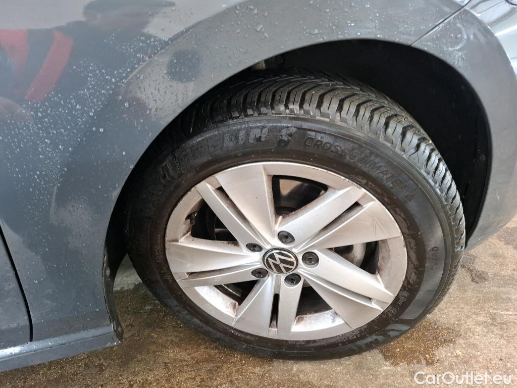  Volkswagen  Golf  VOLKSWAGEN / 2020 / 5P / Berline 1.0 eTSI OPF 110 DSG7 Life Business #9