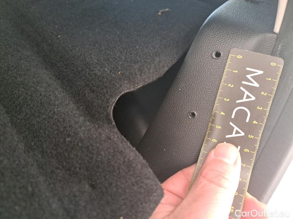  Renault  Megane RENAULT Mégane Société / 2020 / 5P / Berline Air Nav 2P Blue dCi 115 -21N #18