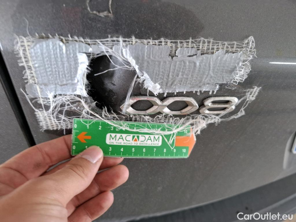  Peugeot  3008  Active Business 1.2 PureTech 130CV BVA8 E6d #52