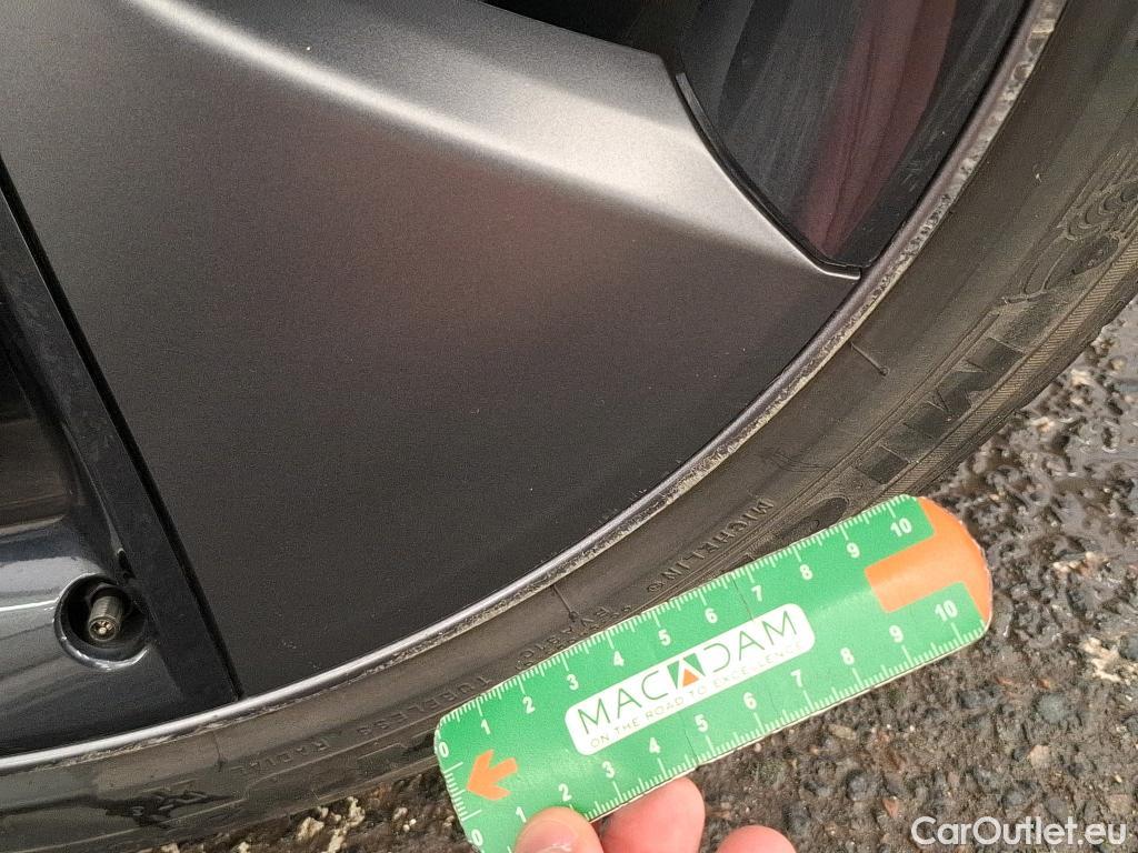  Tesla  Model 3 TESLA  / 2018 / 4P / Berline Propulsion #25