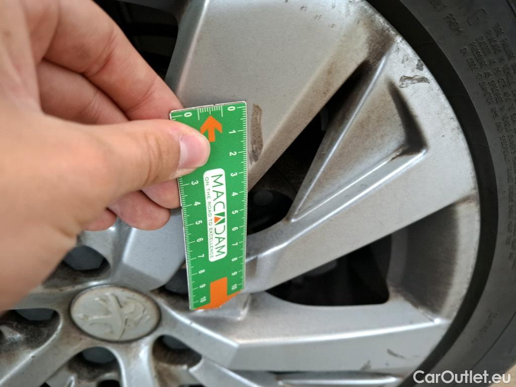  Peugeot  3008  Active Business 1.2 PureTech 130CV BVA8 E6d #42