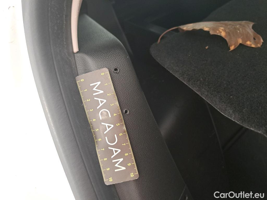  Renault  Megane RENAULT Mégane Société / 2020 / 5P / Berline Air Nav 2P Blue dCi 115 -21N #20