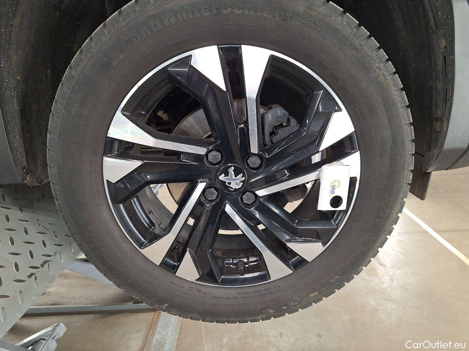  Peugeot  2008 Peugeot,  '19, Peugeot  1.2 Puretech 96kW S&S EAT8 Allure Pac #1