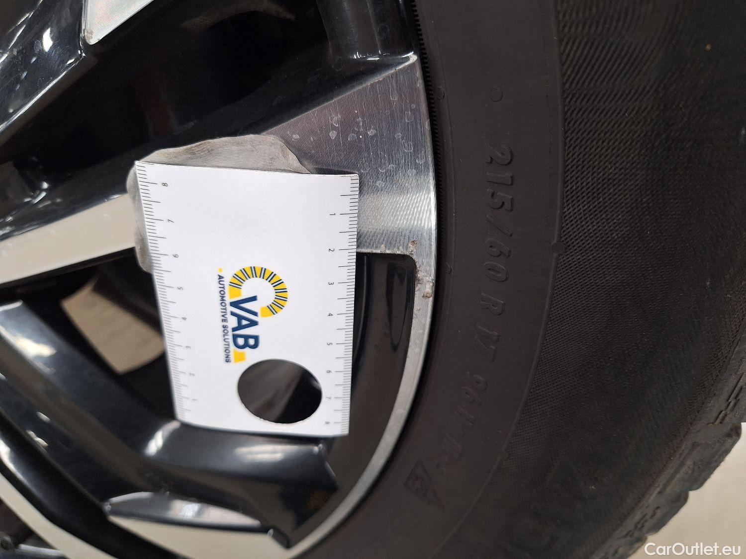  Peugeot  2008 Peugeot,  '19, Peugeot  1.2 Puretech 96kW S&S EAT8 Allure Pac #2