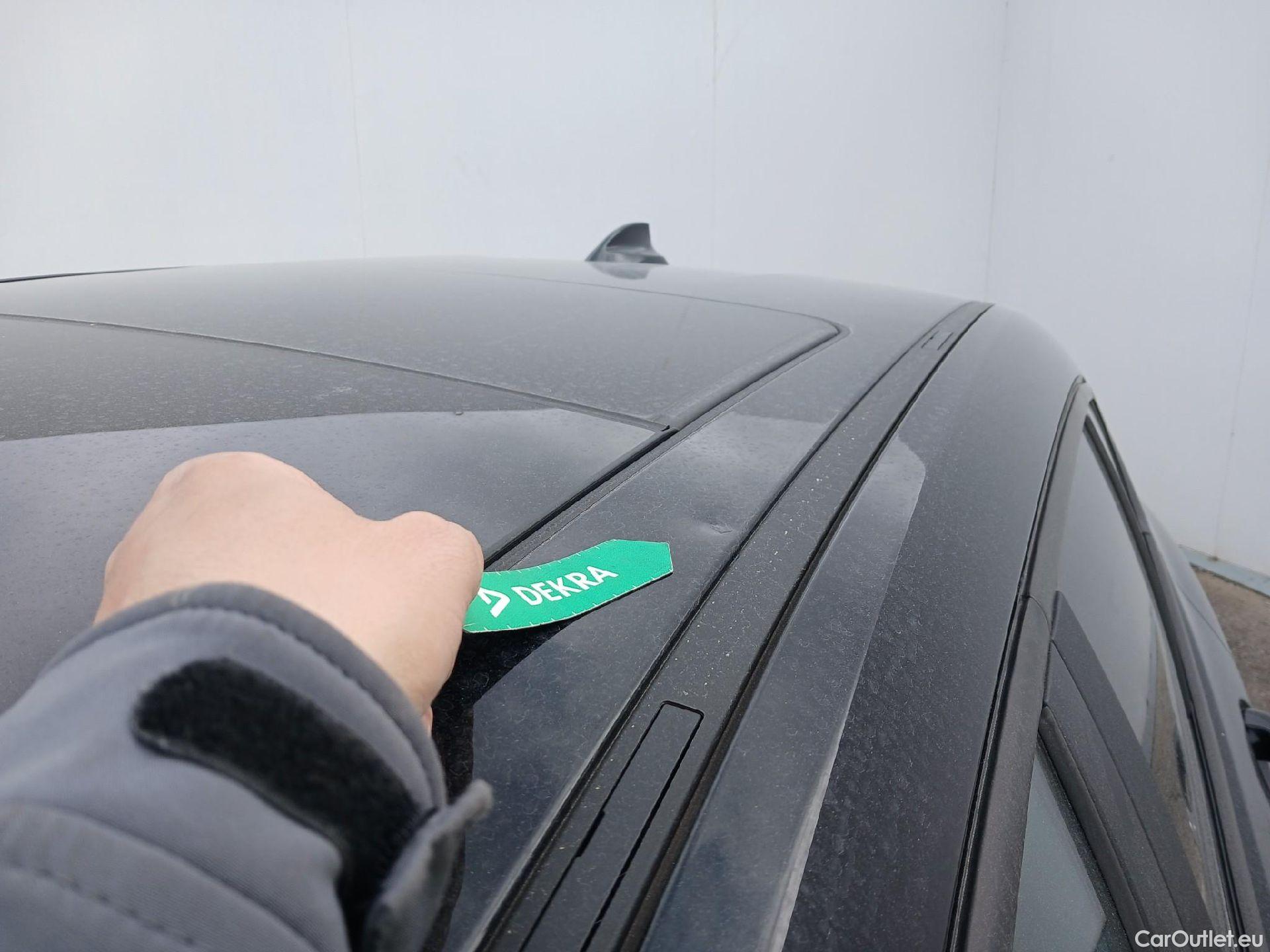  Bmw  Serie 1 BMW  / 2019 / 5P / berlina con portón 120d #22