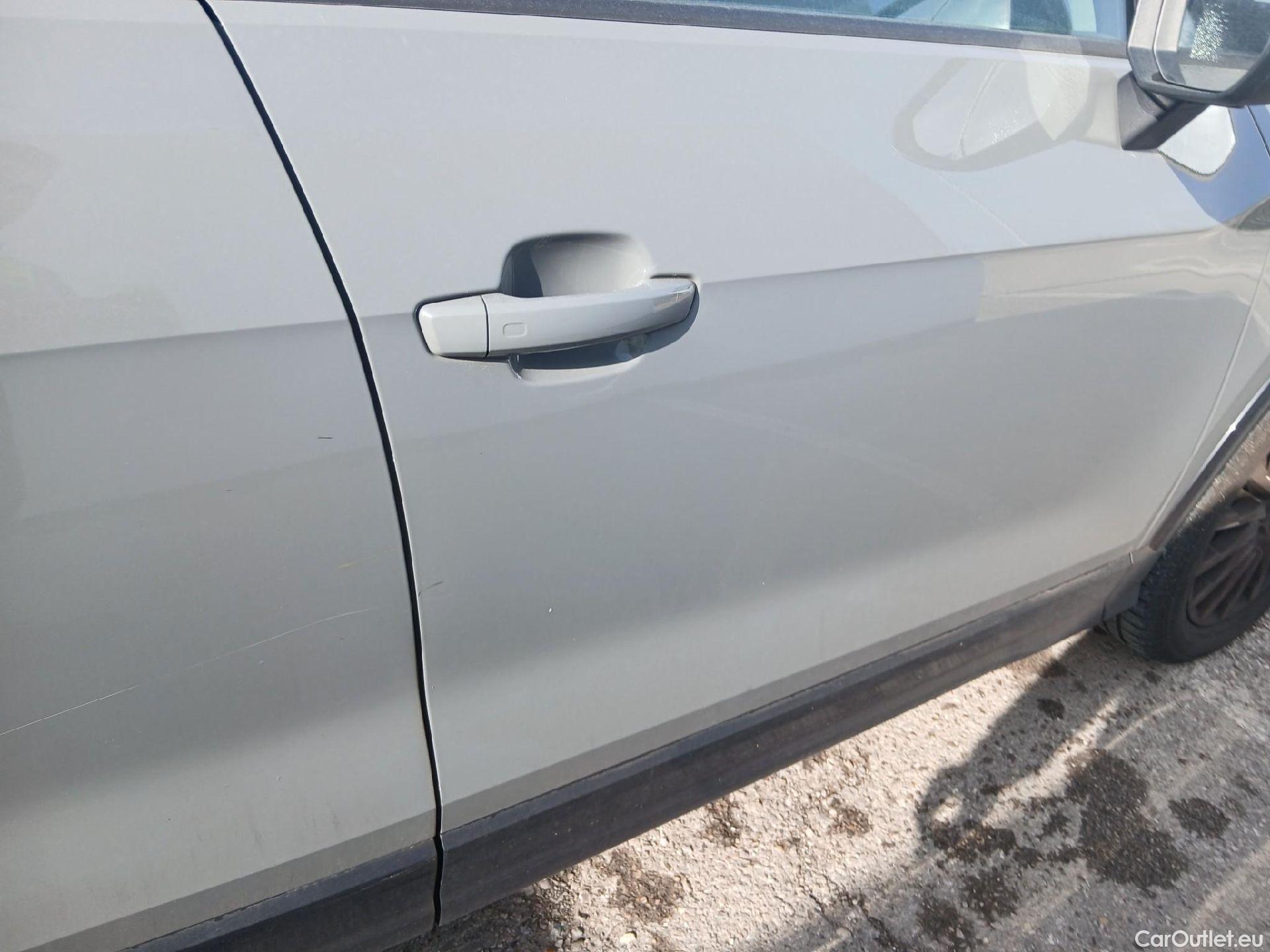  Audi  Q2 AUDI  / 2016 / 5P / todoterreno Design 30 TFSI 85kW (116CV) #22