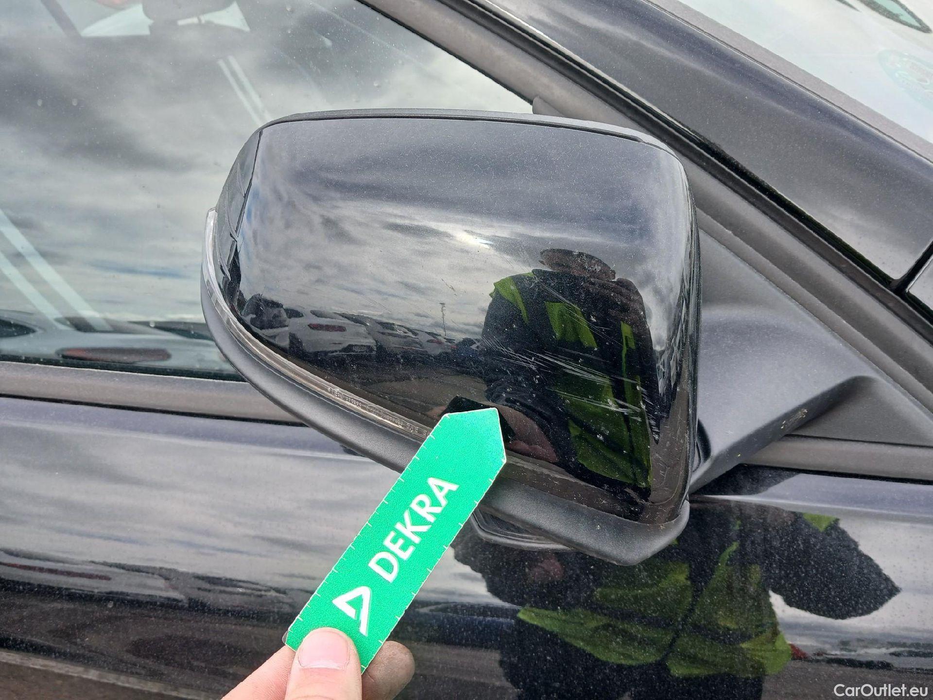  Bmw  Serie 1 BMW  / 2019 / 5P / berlina con portón 120d #12