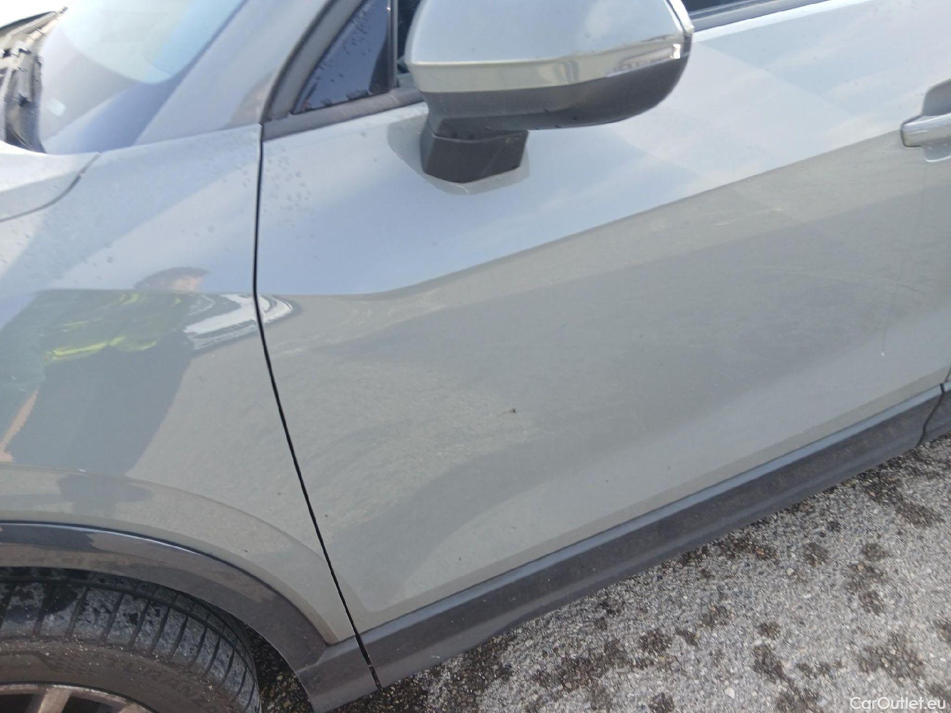  Audi  Q2 AUDI  / 2016 / 5P / todoterreno Design 30 TFSI 85kW (116CV) #8