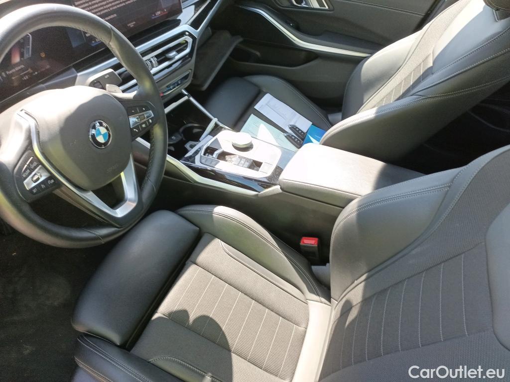 Bmw  Serie 3 BMW  / 2018 / 4P / sedán 318d Auto. #20