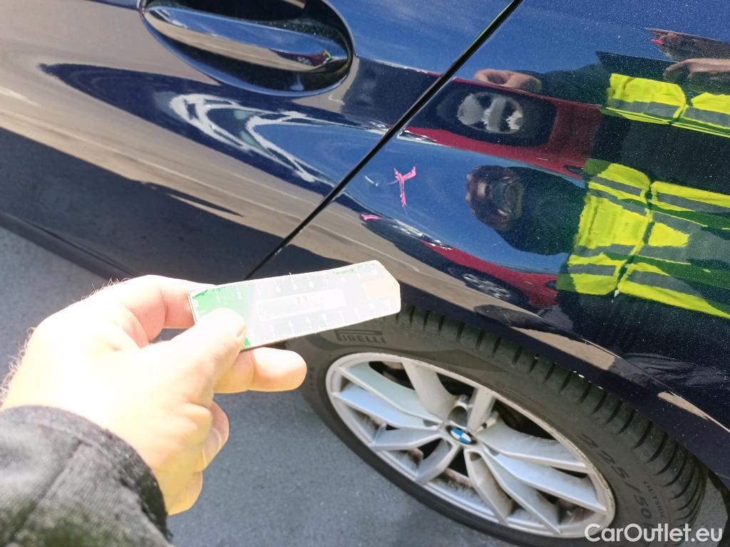  Bmw  Serie 3 BMW  / 2018 / 4P / sedán 318d Auto. #3