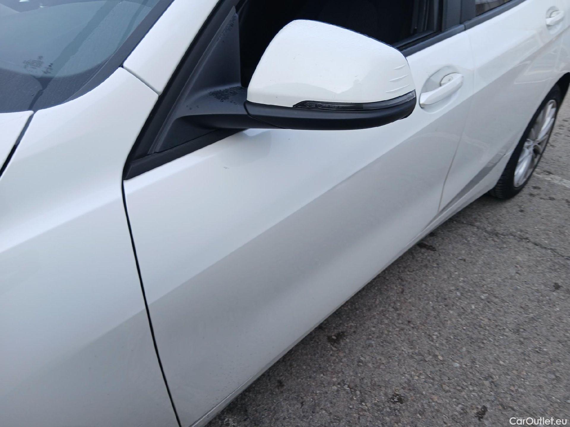  Bmw  Serie 1 BMW  / 2019 / 5P / berlina con portón 118i #9