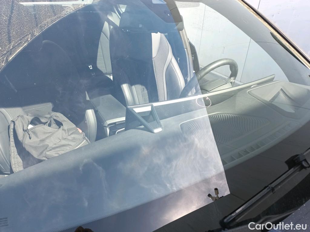  Bmw  Serie 3 BMW  / 2018 / 4P / sedán 318d Auto. #11