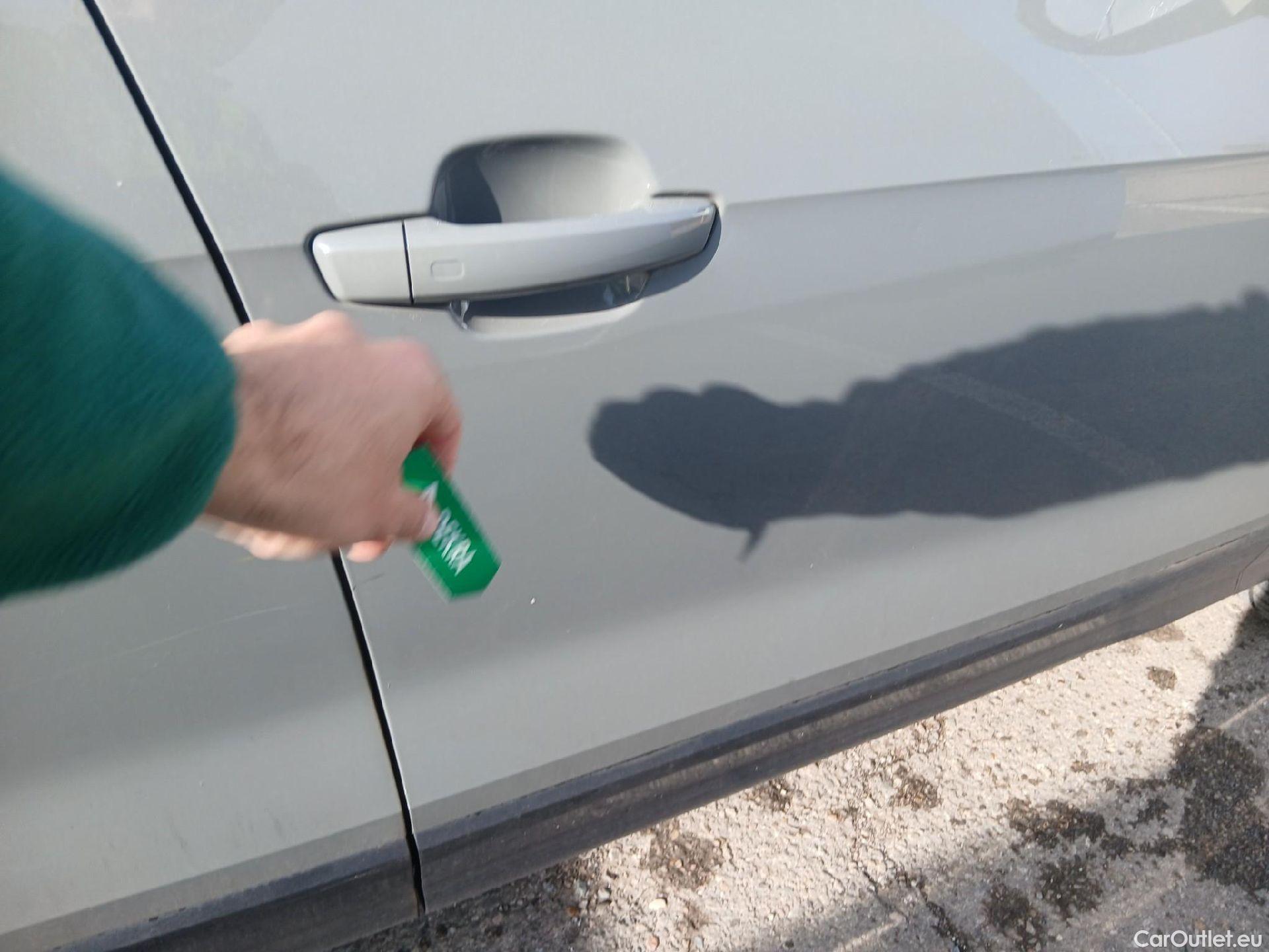  Audi  Q2 AUDI  / 2016 / 5P / todoterreno Design 30 TFSI 85kW (116CV) #21