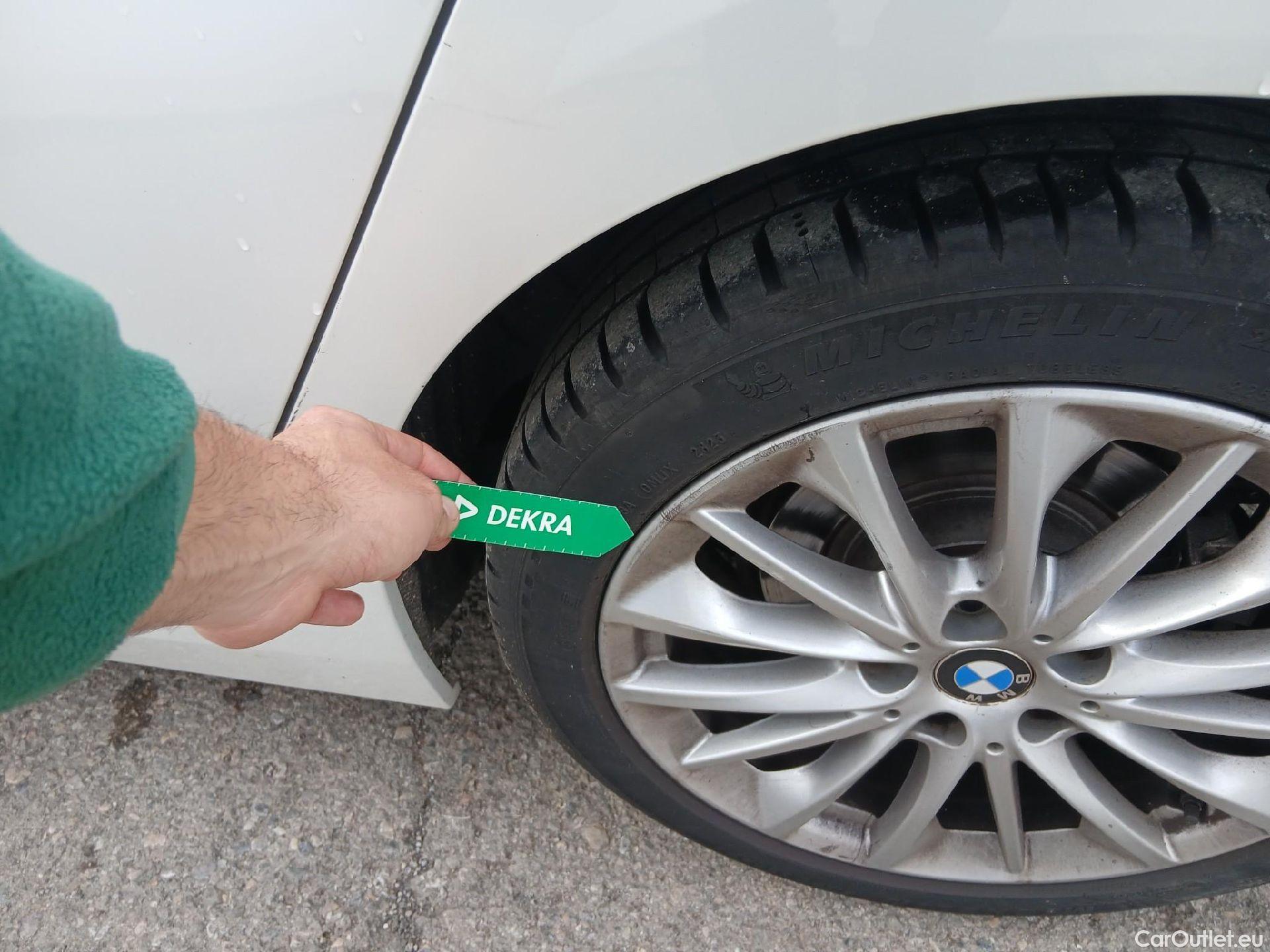  Bmw  Serie 1 BMW  / 2019 / 5P / berlina con portón 118i #15