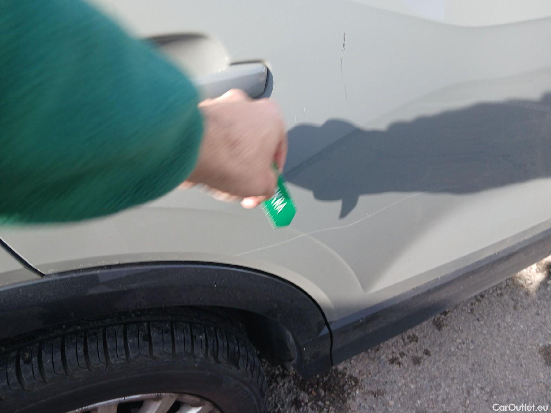  Audi  Q2 AUDI  / 2016 / 5P / todoterreno Design 30 TFSI 85kW (116CV) #19