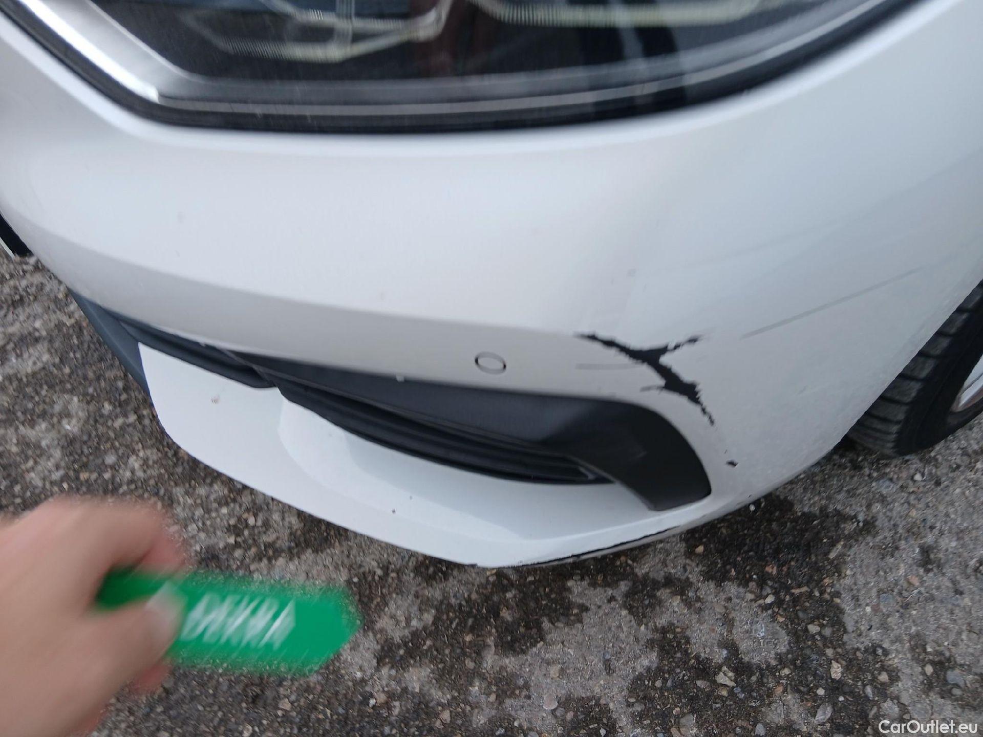  Bmw  Serie 1 BMW  / 2019 / 5P / berlina con portón 118i #6