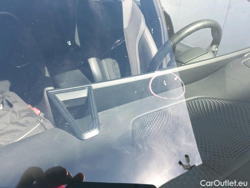  Bmw  Serie 3 BMW  / 2018 / 4P / sedán 318d Auto. #12