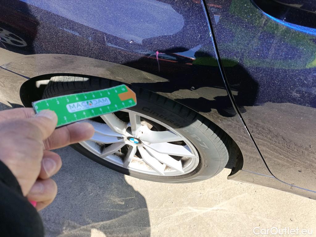  Bmw  Serie 3 BMW  / 2018 / 4P / sedán 318d Auto. #6