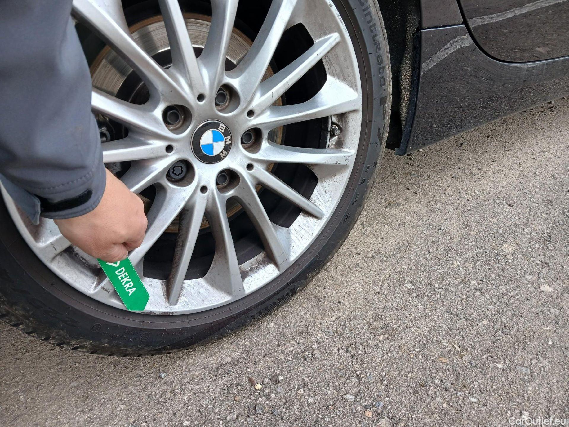  Bmw  Serie 1 BMW  / 2019 / 5P / berlina con portón 120d #9