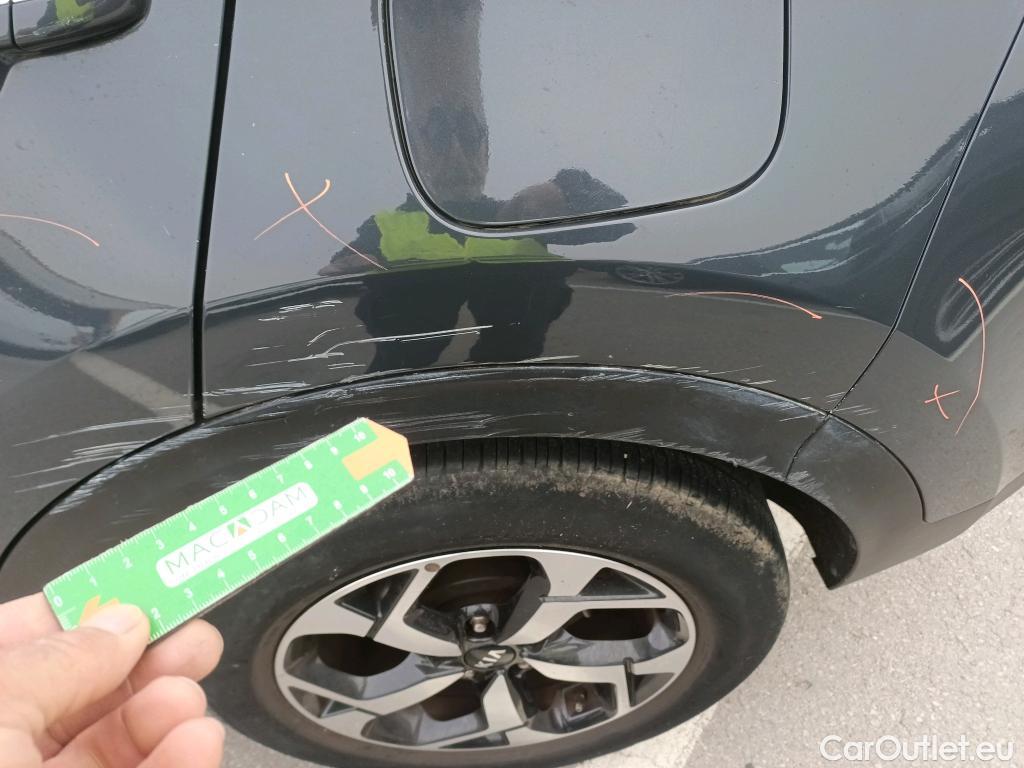  KIA  Sportage KIA  1.6MHEV Drive 100kW(136CV) 4x2(Crist Tintados) #18