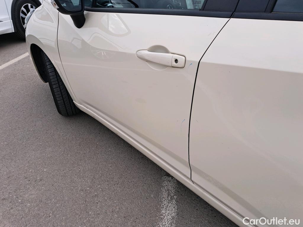  Nissan  Micra NISSAN  / 2017 / 5P / berlina con portón IG-T 68 kW (92 CV) E6D-F Acenta Sprint #8