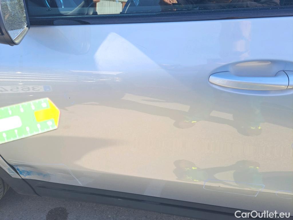  Mercedes  GLA MERCEDES-BENZ  / 2020 / 5P / todoterreno  200 D (AC) #6