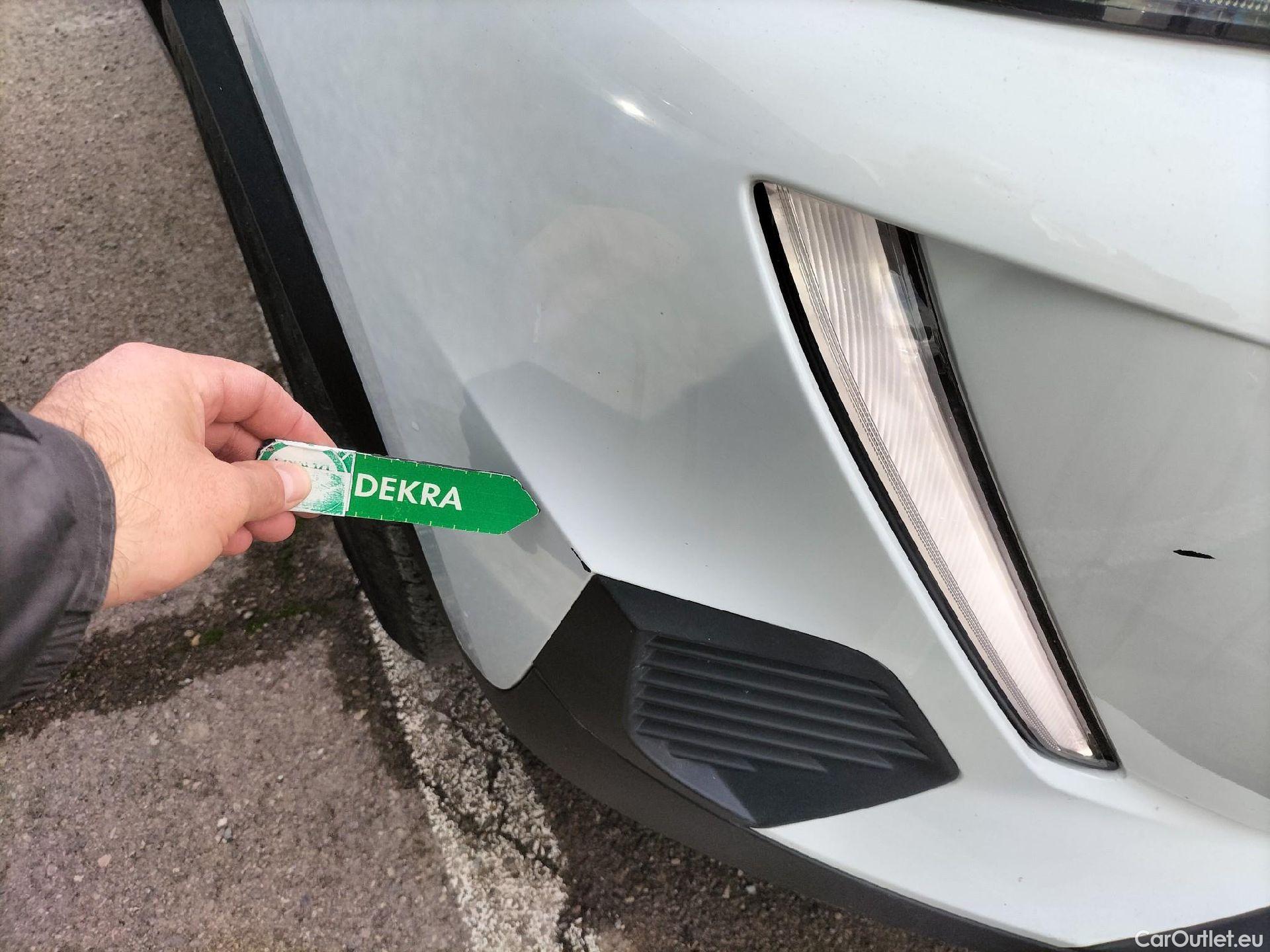  Peugeot  2008 PEUGEOT  / 2019 / 5P / todoterreno Active Puretech 100 S&S BVM6 #3