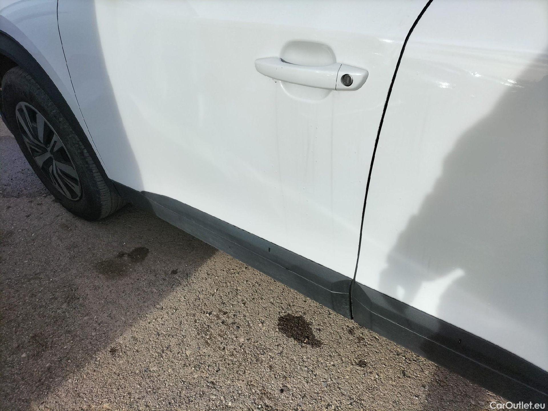  Peugeot  2008 PEUGEOT  / 2019 / 5P / todoterreno Active Puretech 100 S&S BVM6 #10