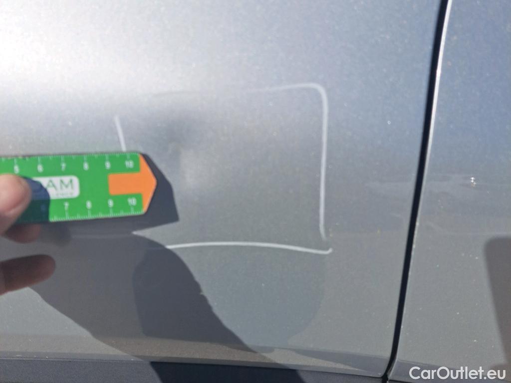  Mercedes  GLA MERCEDES-BENZ  / 2020 / 5P / todoterreno  200 D (AC) #12