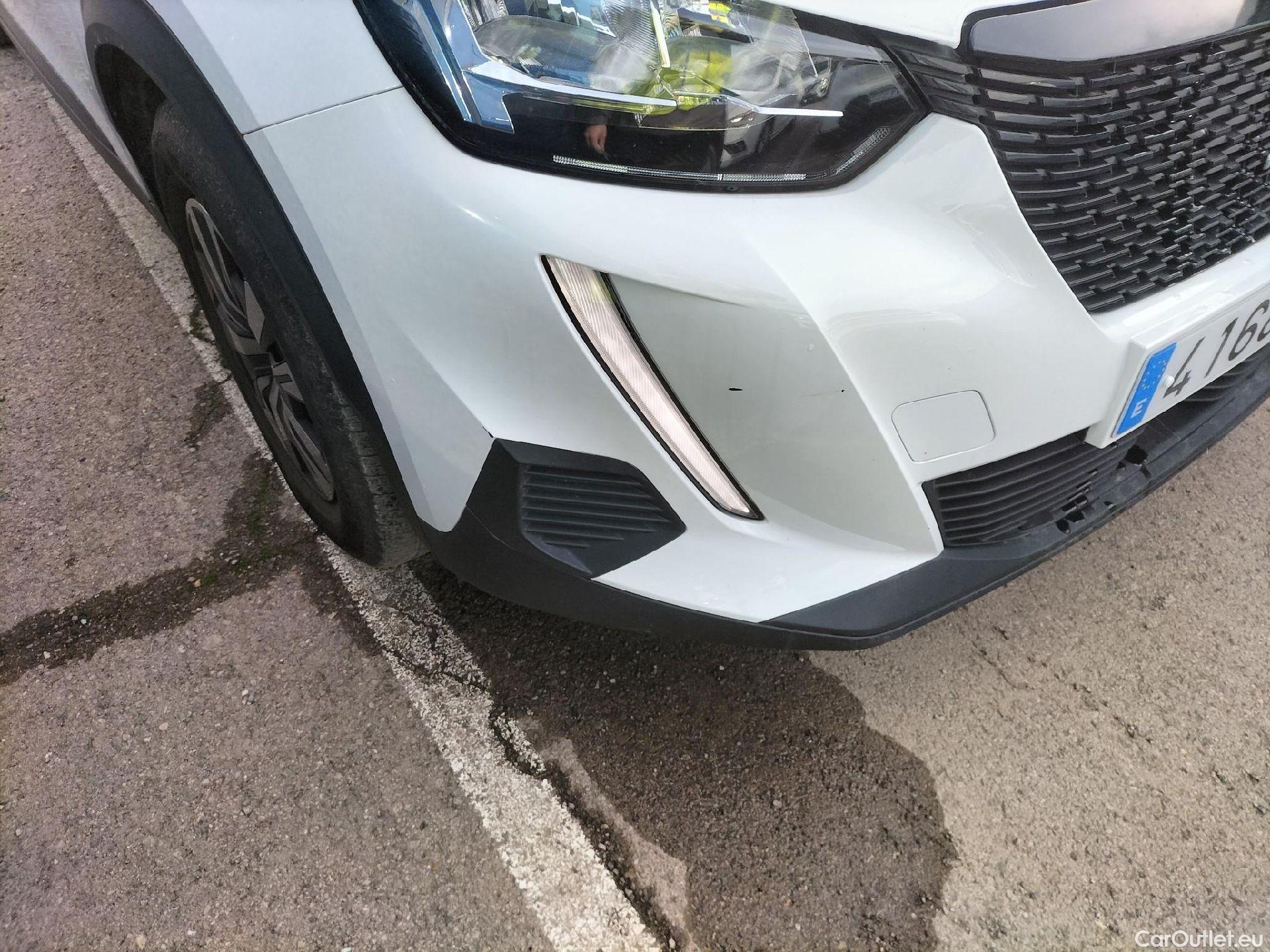  Peugeot  2008 PEUGEOT  / 2019 / 5P / todoterreno Active Puretech 100 S&S BVM6 #2