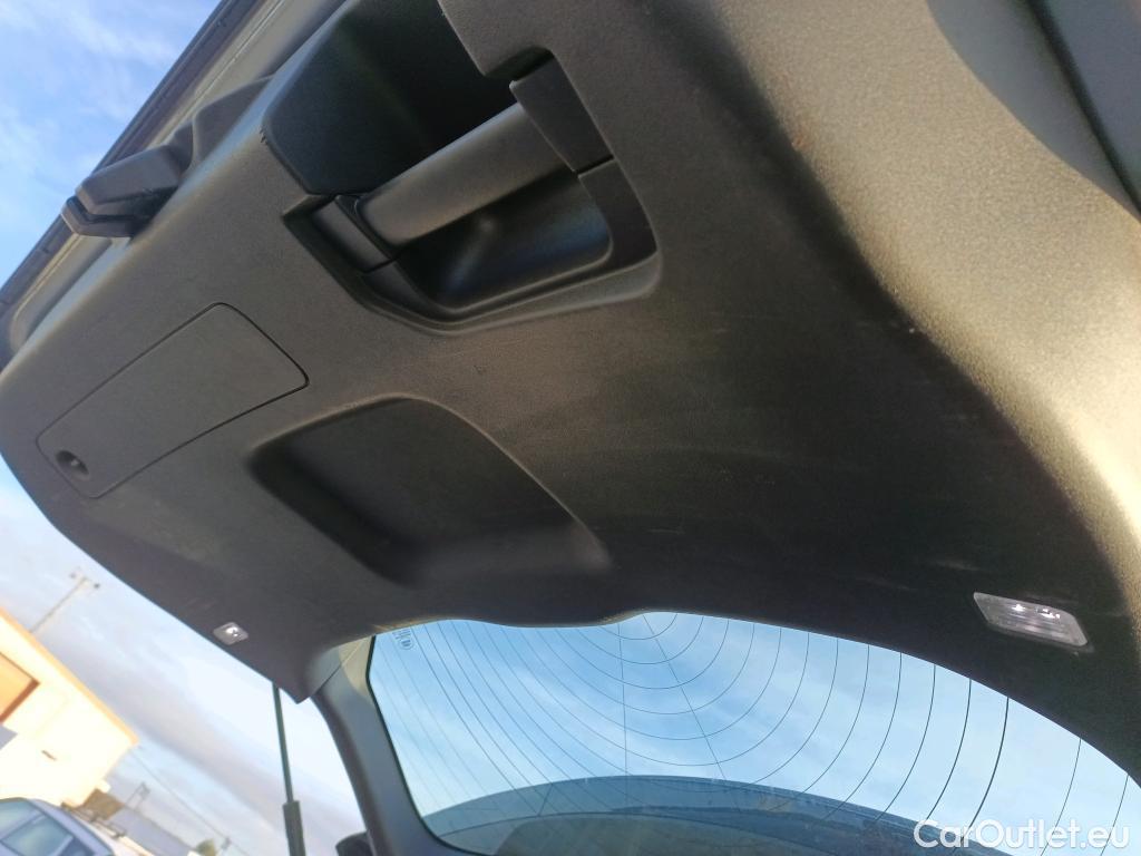  Land Rover  Discovery LAND ROVER  Sport / 2019 / 5P / todoterreno 1.5 I3 PHEV 309PS AWD Aut R-Dynamic Base #13