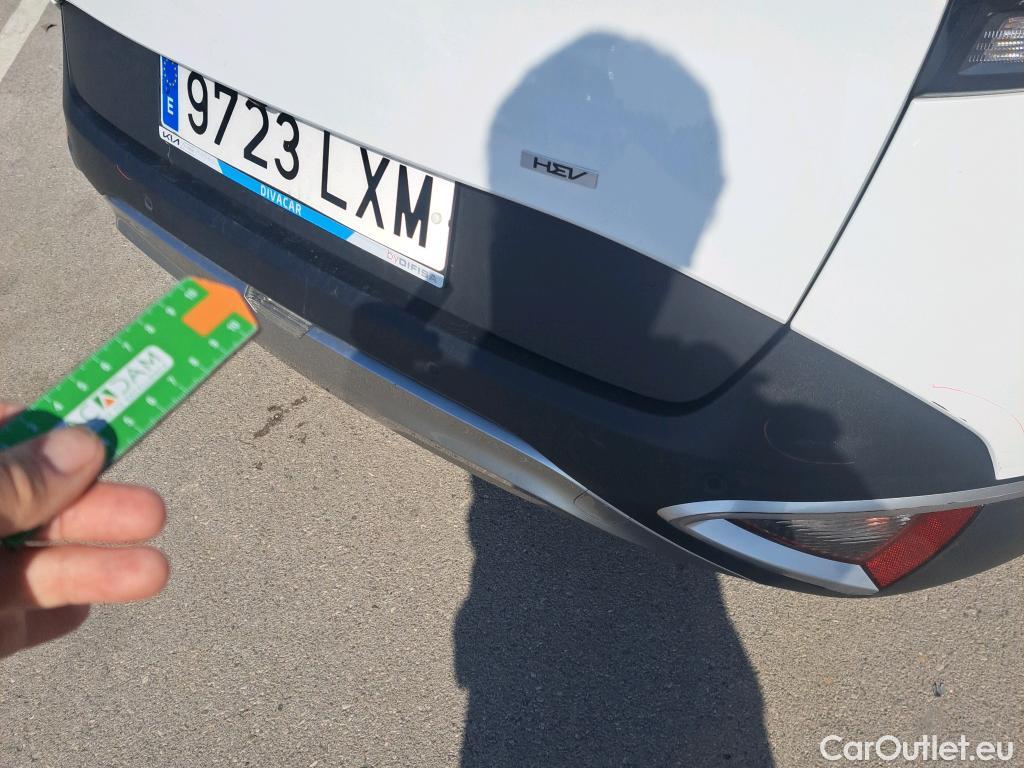  KIA  Sportage KIA  / 2022 / 5P / todoterreno 1.6 T-GDi HEV 171kW (230CV) Drive 4X2 #13