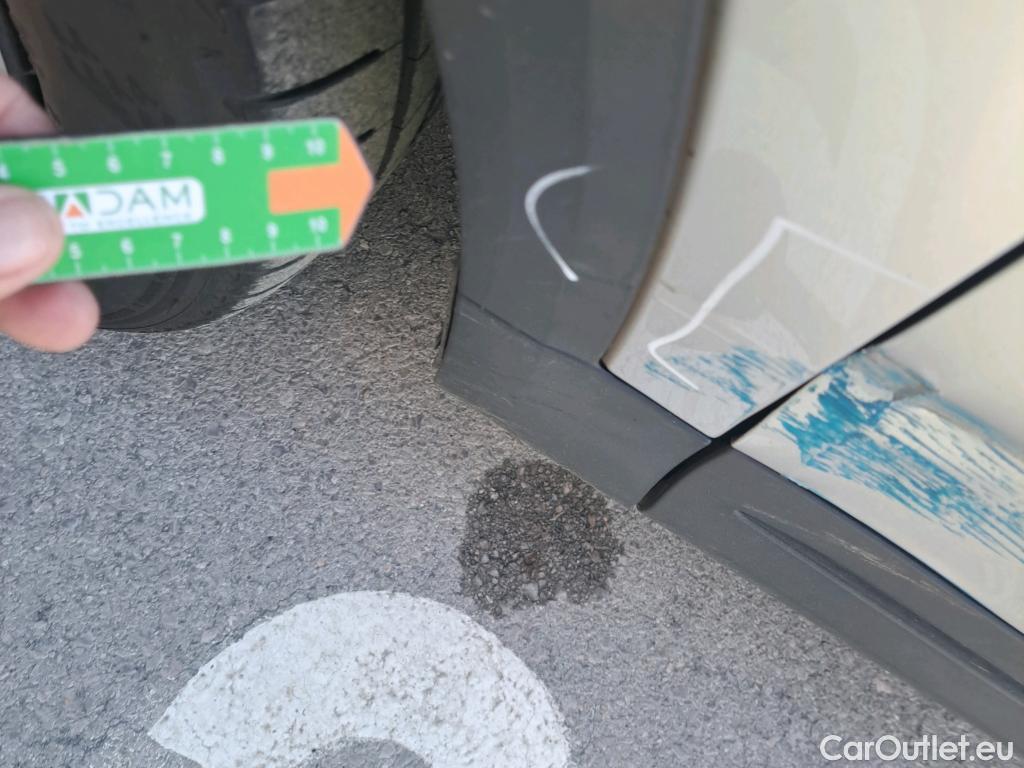  Mercedes  GLA MERCEDES-BENZ  / 2020 / 5P / todoterreno  200 D (AC) #41