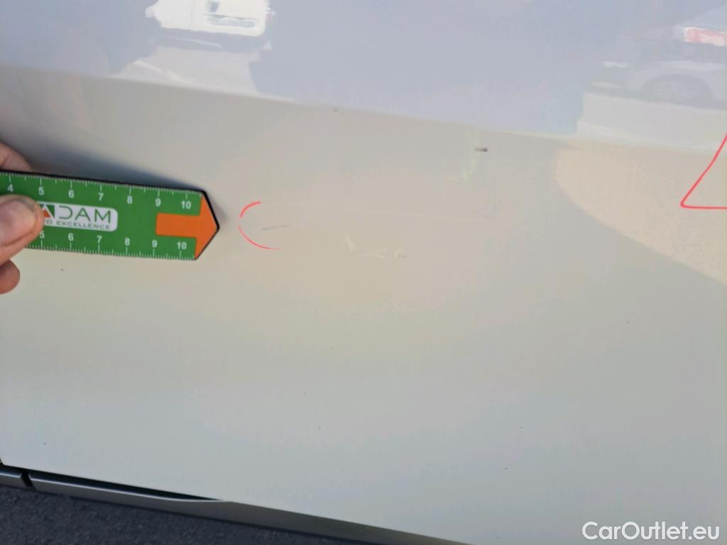  KIA  Sportage KIA  / 2022 / 5P / todoterreno 1.6 T-GDi HEV 171kW (230CV) Drive 4X2 #3