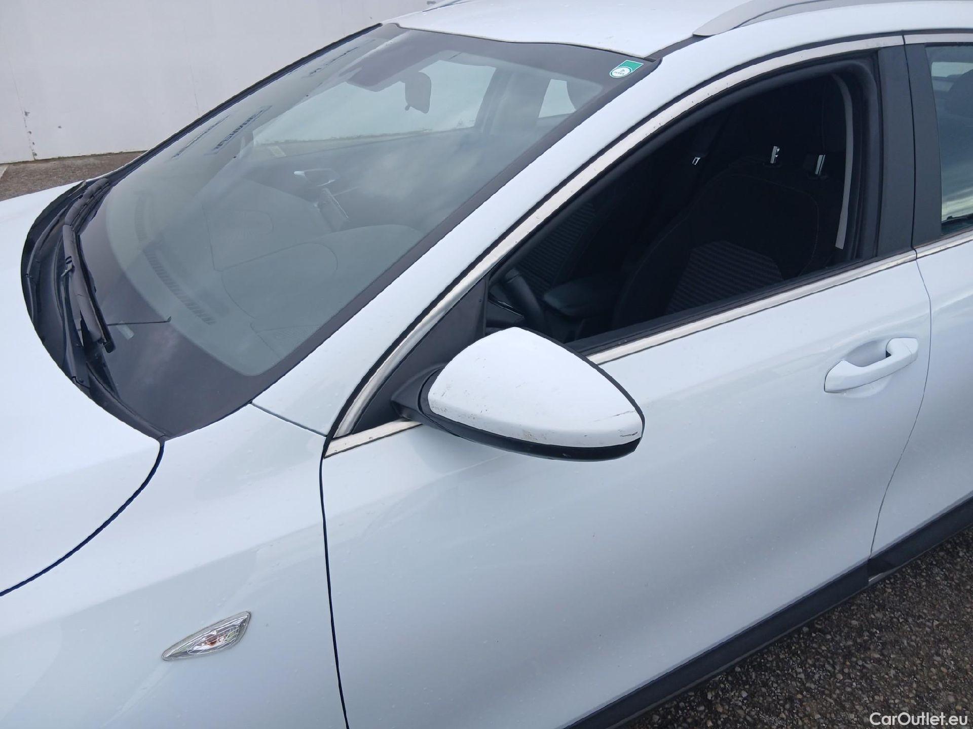  KIA  XCeed KIA  / 2019 / 5P / todoterreno 1.0 T-GDi Drive 88kW (120CV) #5