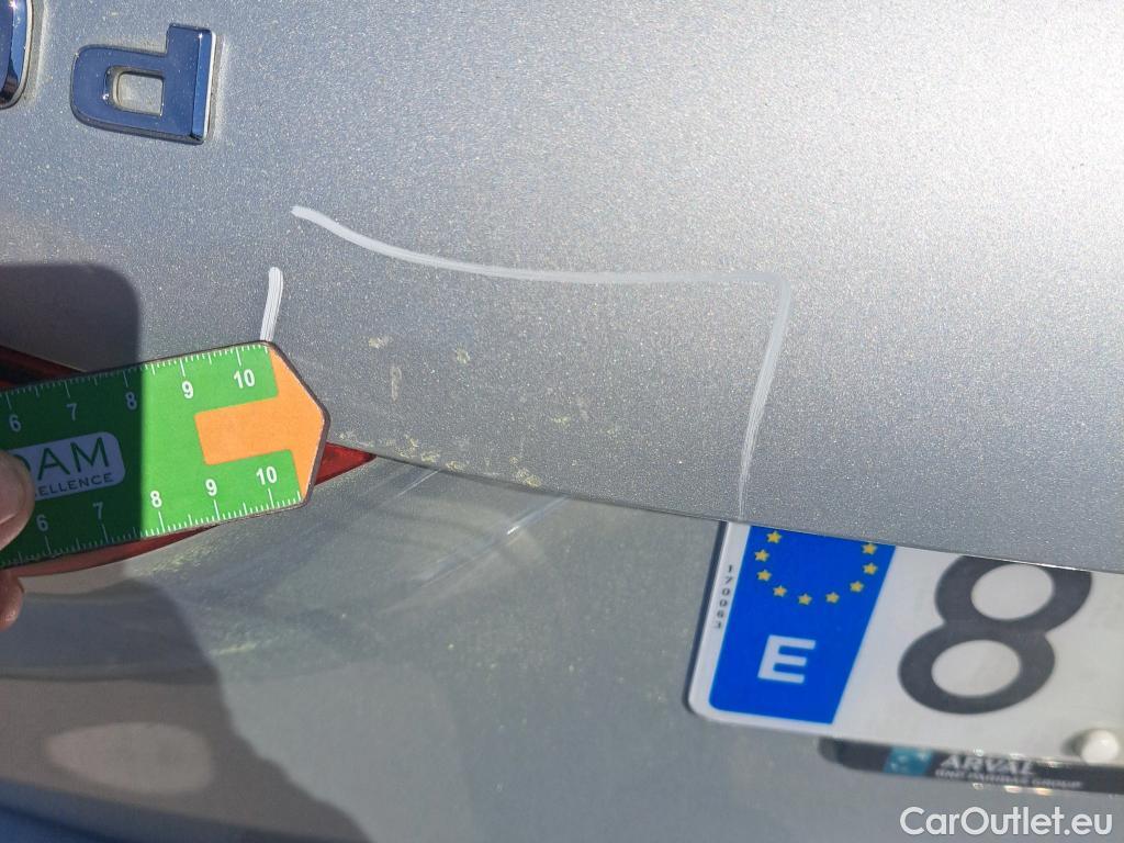  Mercedes  GLA MERCEDES-BENZ  / 2020 / 5P / todoterreno  200 D (AC) #4