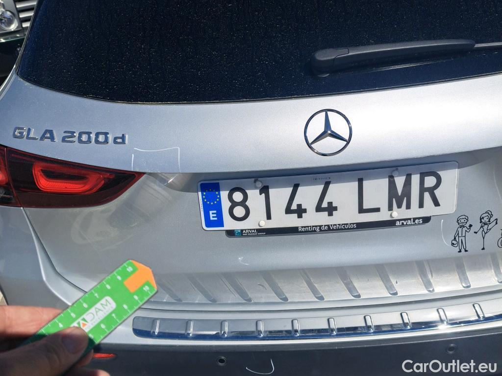  Mercedes  GLA MERCEDES-BENZ  / 2020 / 5P / todoterreno  200 D (AC) #3